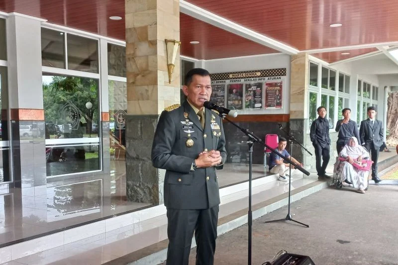 Pengunduran Diri Kabais TNI: Langkah Akuntabilitas yang Mengguncang Politik Nasional