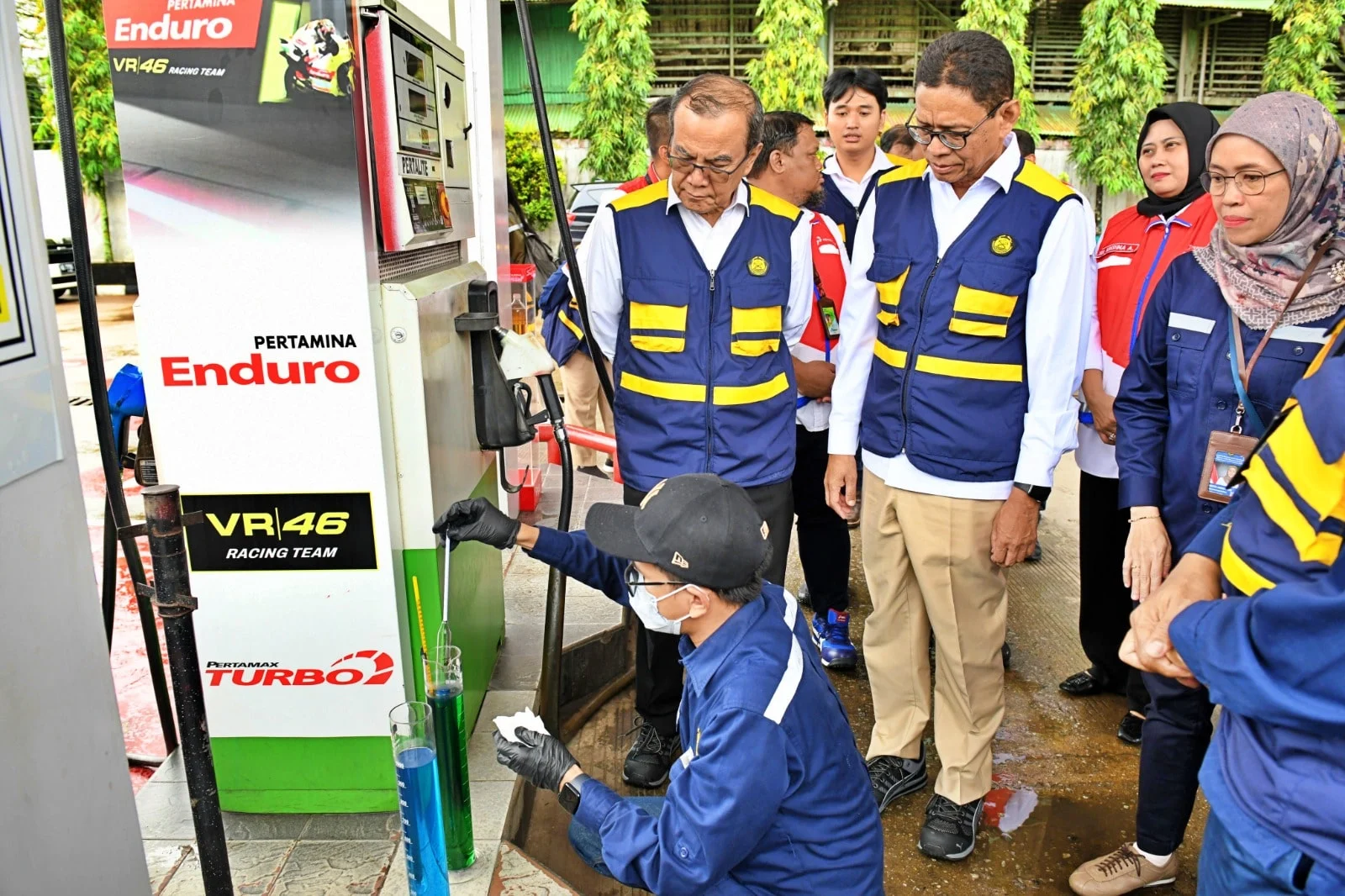 Prabowo Dorong Aturan Mobil Minimal 4 Penumpang, Upaya Nasional Hemat BBM di Tengah Krisis Energi
