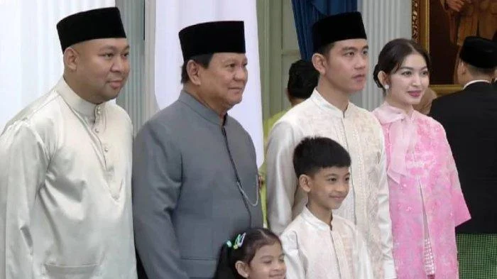 Presiden Prabowo Rayakan Idul Fitri Bersama Pengungsi Aceh Tamiang, Janji Rehabilitasi Cepat Tuntas