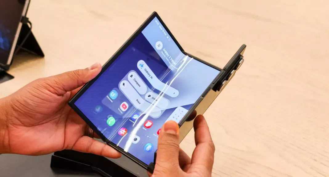 Strategi Samsung Galaxy Z TriFold Ciptakan Klub Eksklusif Segelintir Pembeli, Menjadikan Perangkat Premium Bukti Inovasi Teknologi Lipat