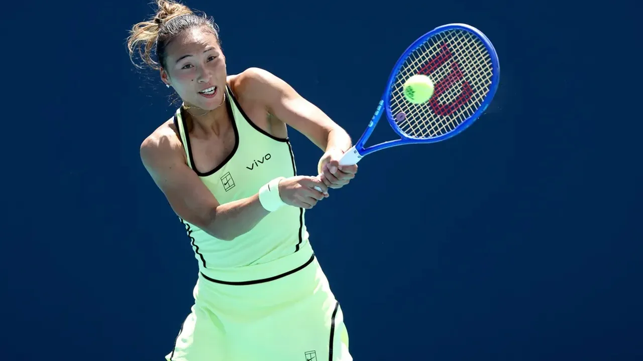 Zheng Qinwen Lumpuhkan Sloane Stephens di Miami Open, Siap Hadapi Madison Keys