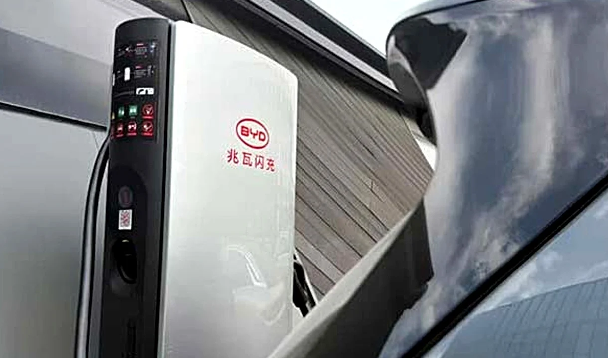 Baterai 5 Menit BYD Pecah Pasar: Dari Antrian Panjang hingga Dealer Tumpuk Stok di China